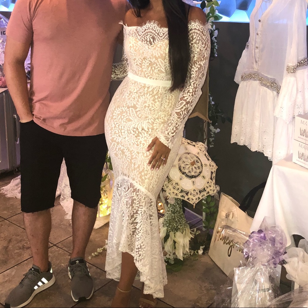 White lace bridal dress 💍🌸